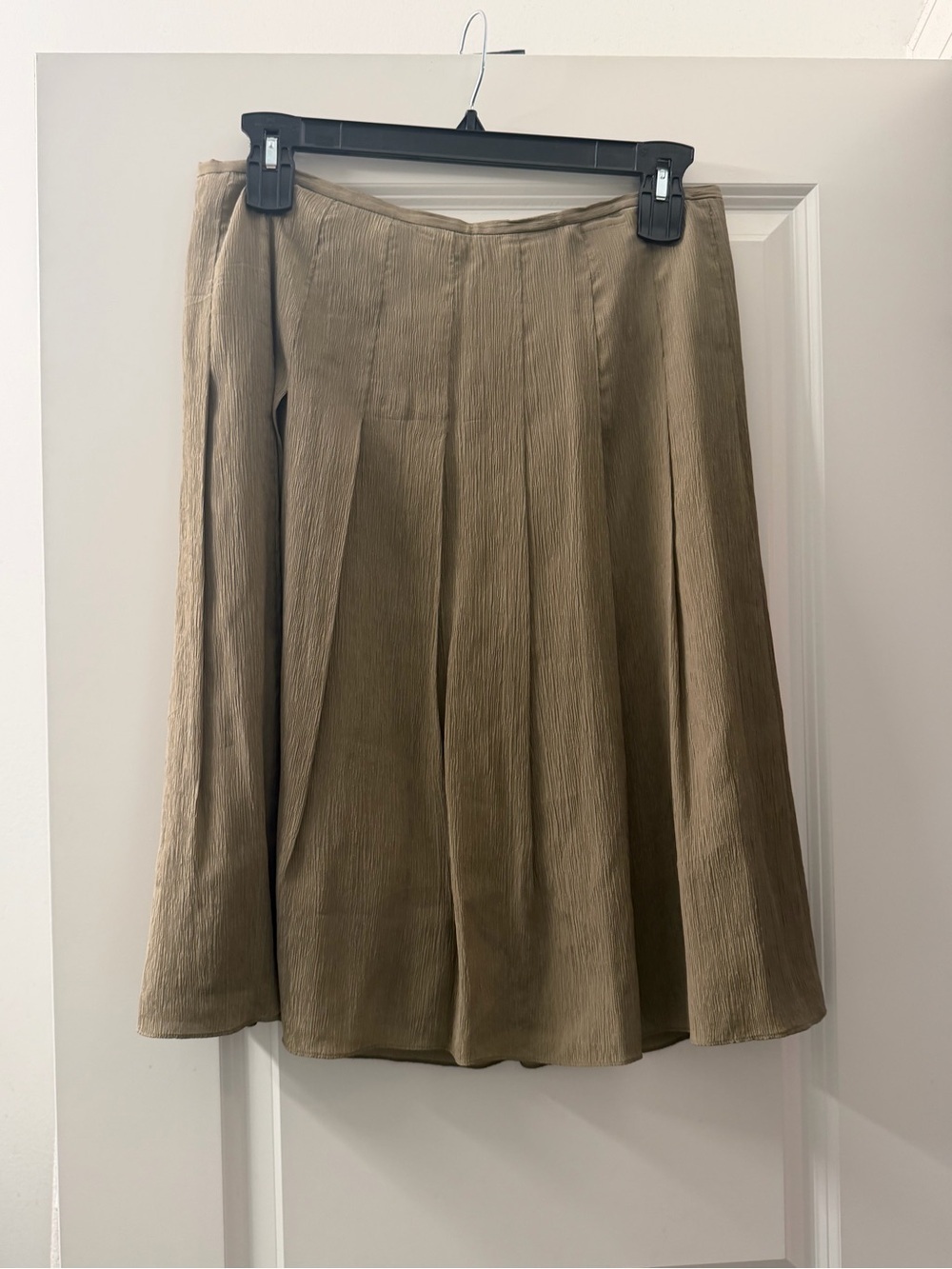 Kate Hill 100% Silk A-Line pleated  Midi Skirt in Olive